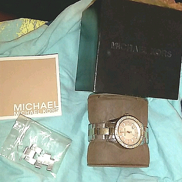 MK watch